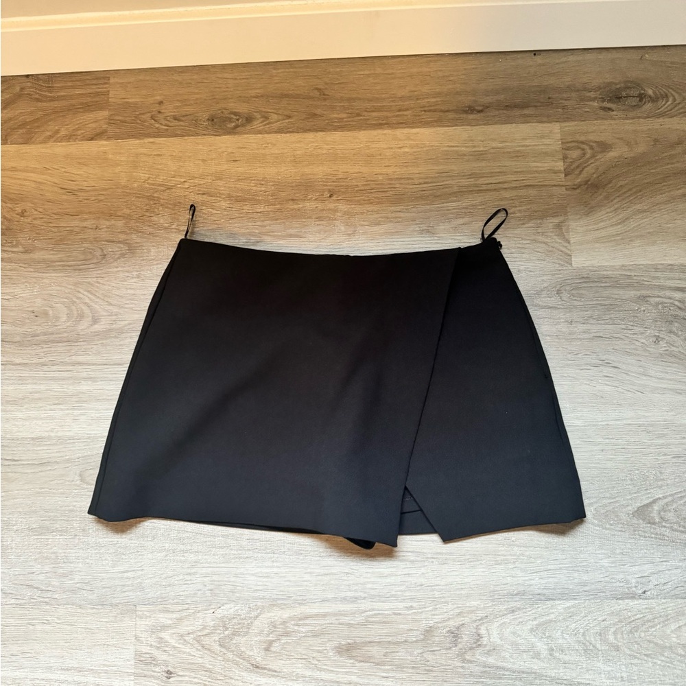 Zara black skort